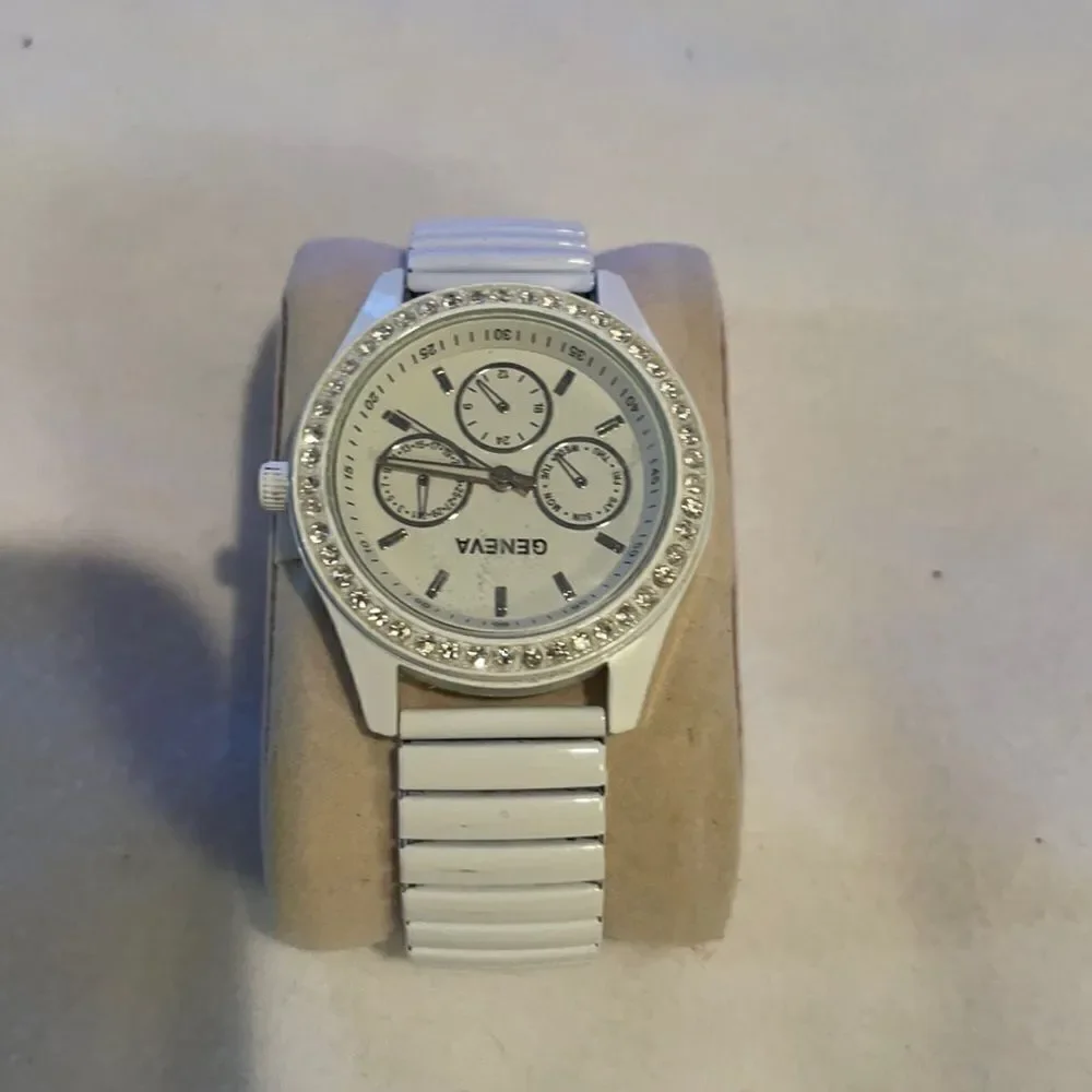 Geneva Ladies Analog Watch White Face Rhinestones White Metal Stretch Band